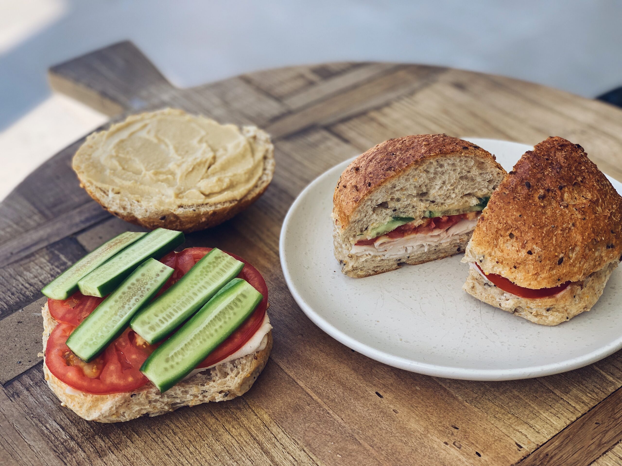 Hummus & Turkey Roll