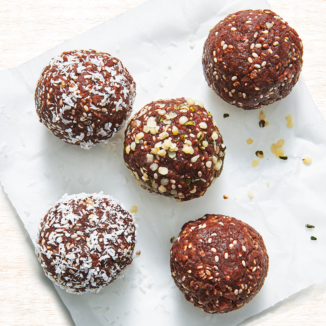 Almond Breakfast Balls