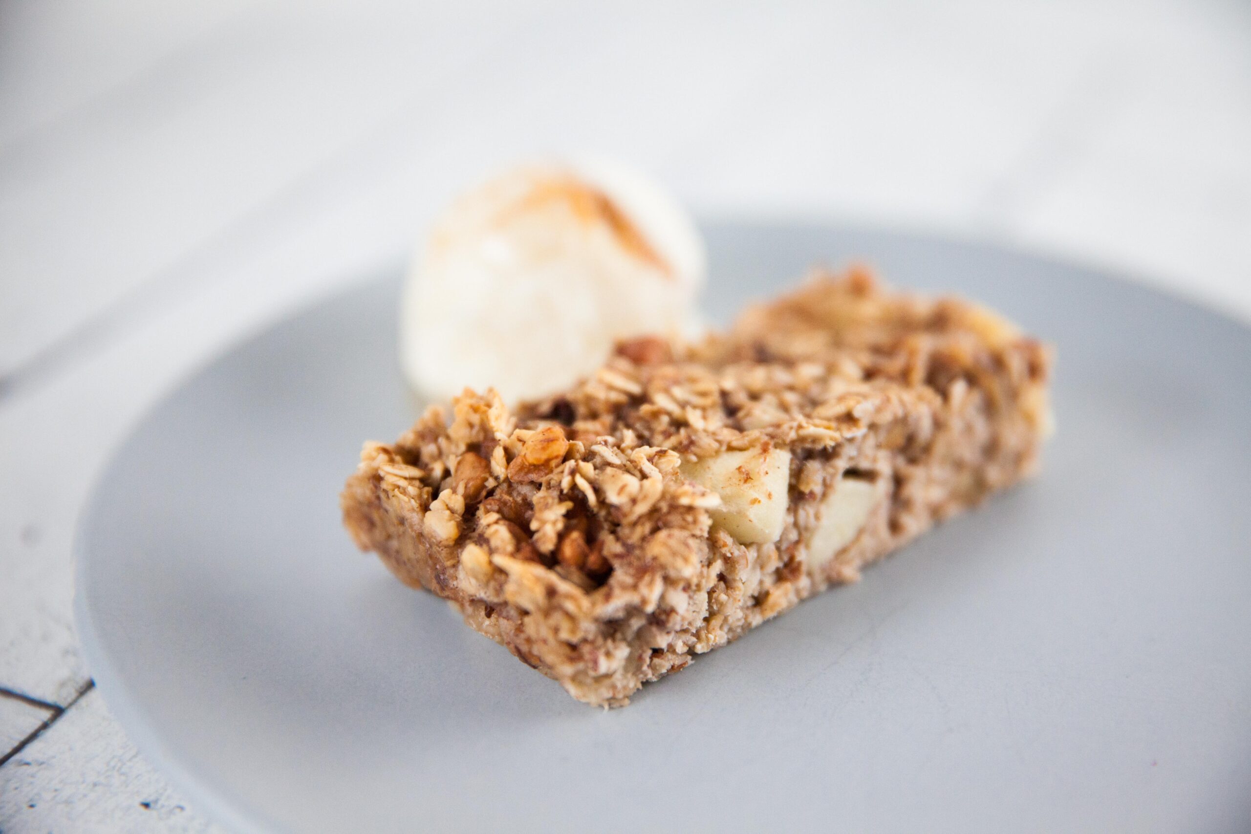 Apple & Walnut Baked Oatmeal Bars