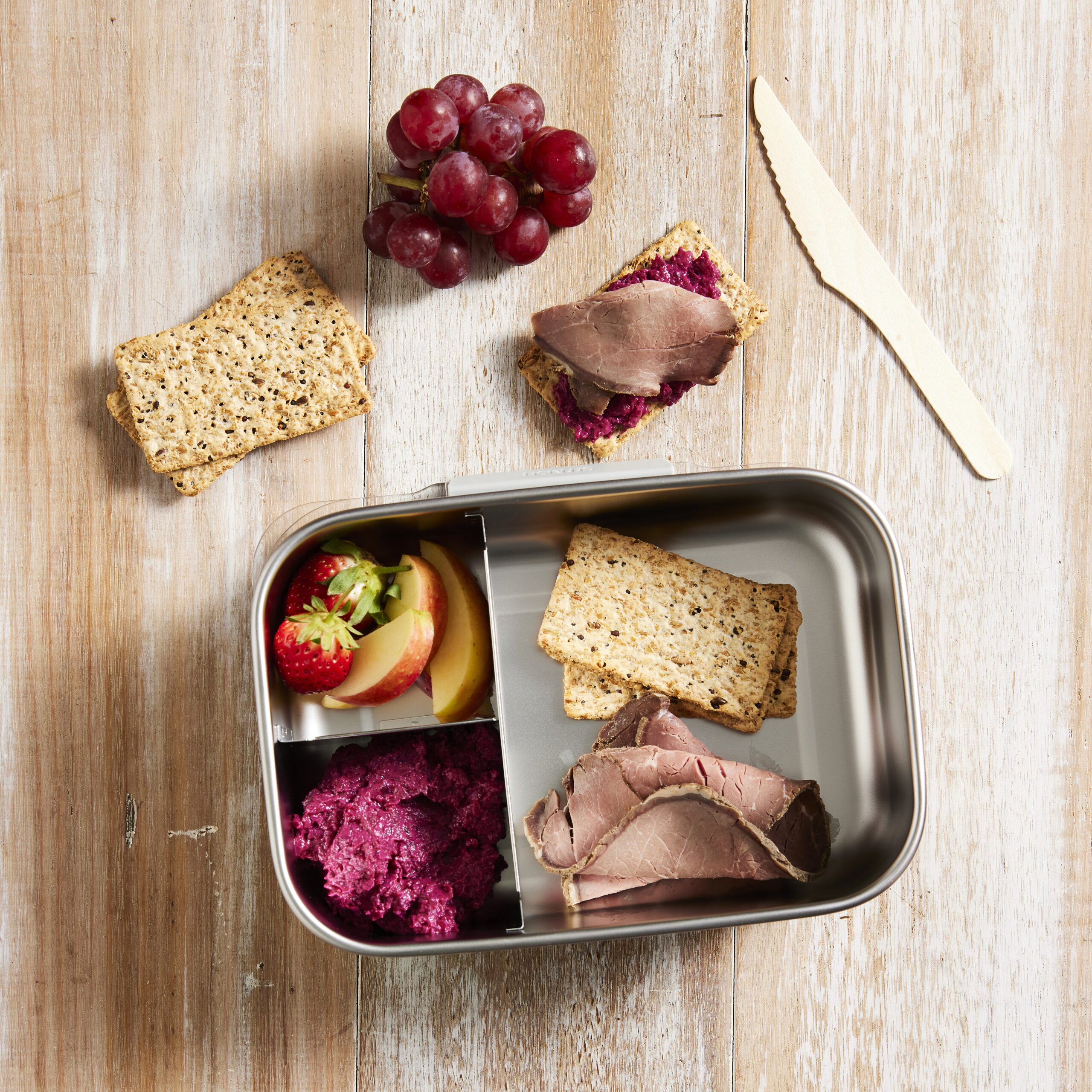 Vita-Weat with Beetroot Hummus and Roast Beef
