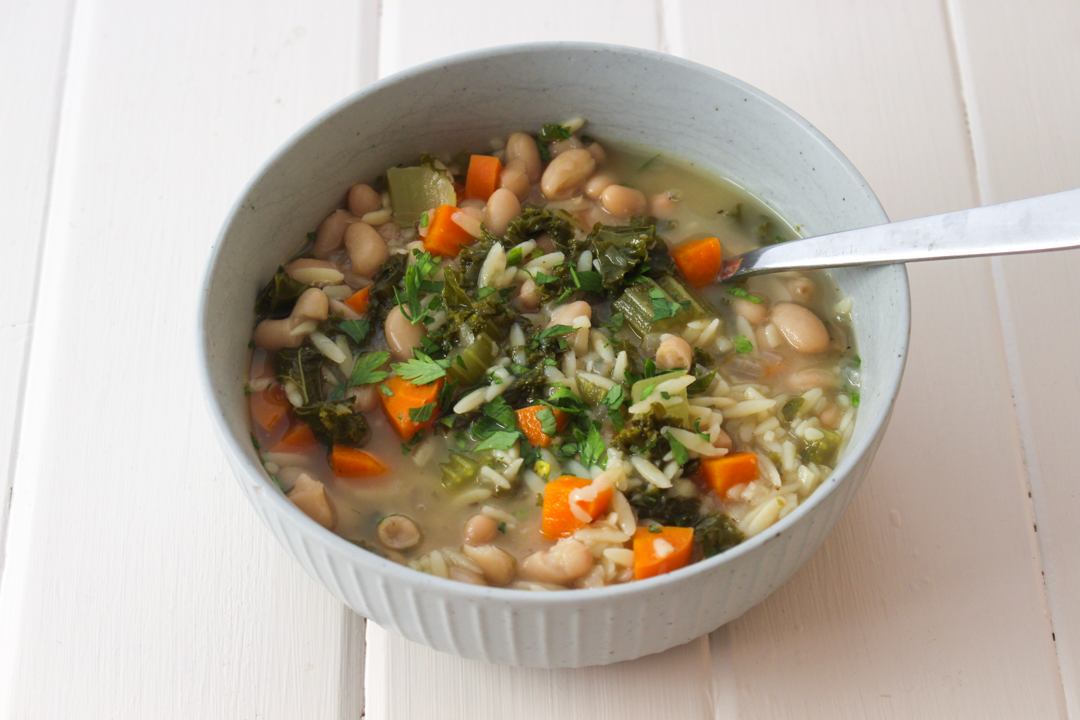 Kale & Cannellini Bean Soup